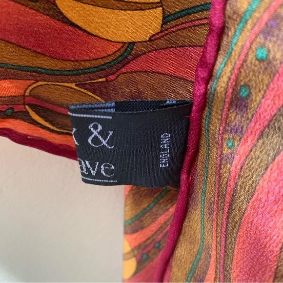 023 - Fox & Chave Silk Scarf - Picture 2 of 4